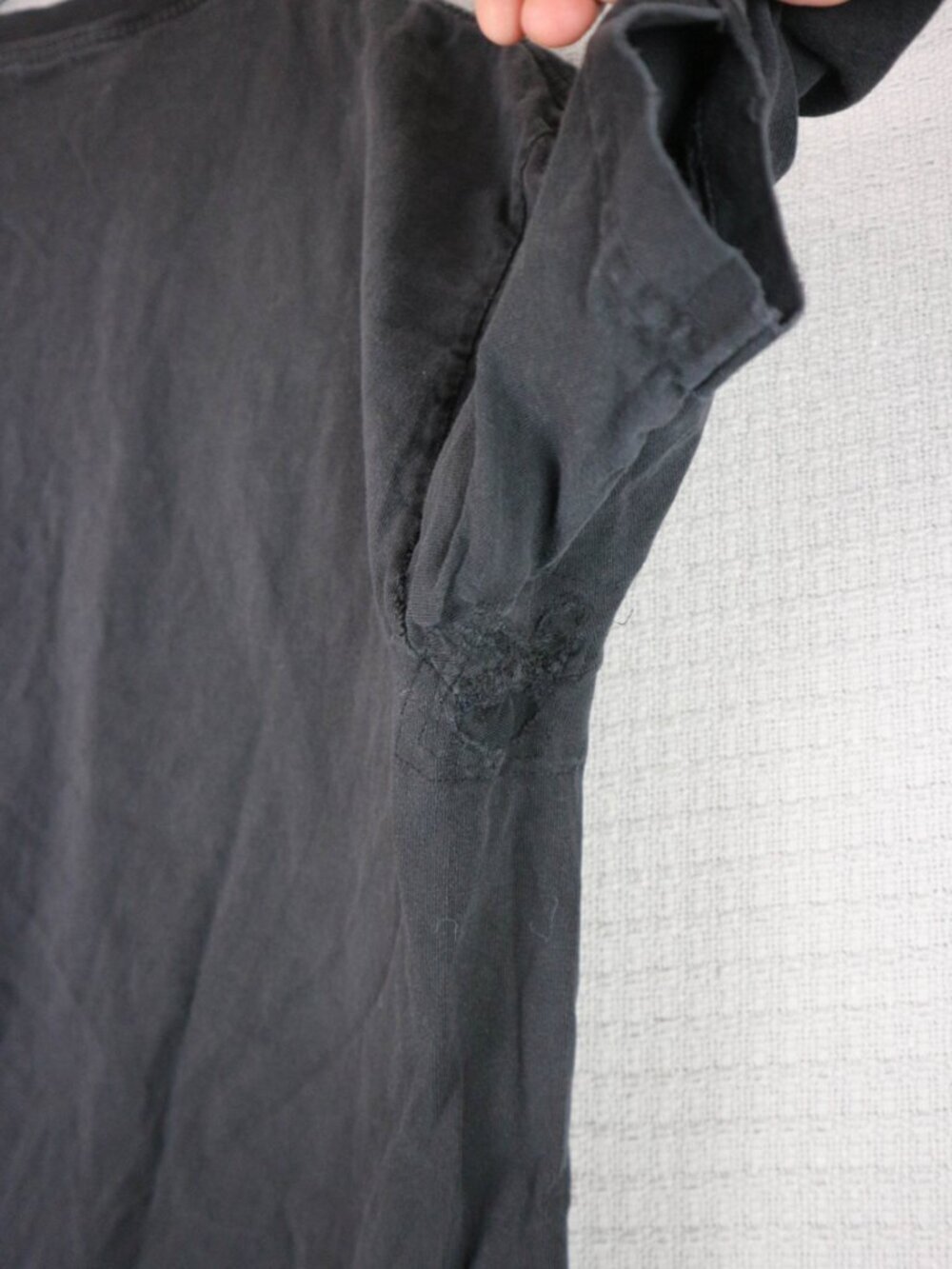 Undefeated Thrashed Shibuya Faded Distressed Black Tee Made in USA Large L - Picture 8 of 9
